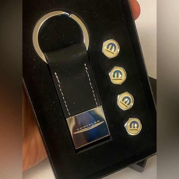 Black Leather  Chrysler Keychain - Picture 2 of 3